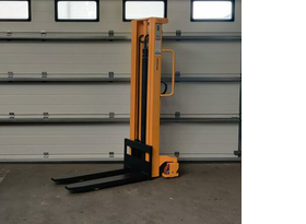 Handbediende stapelaar